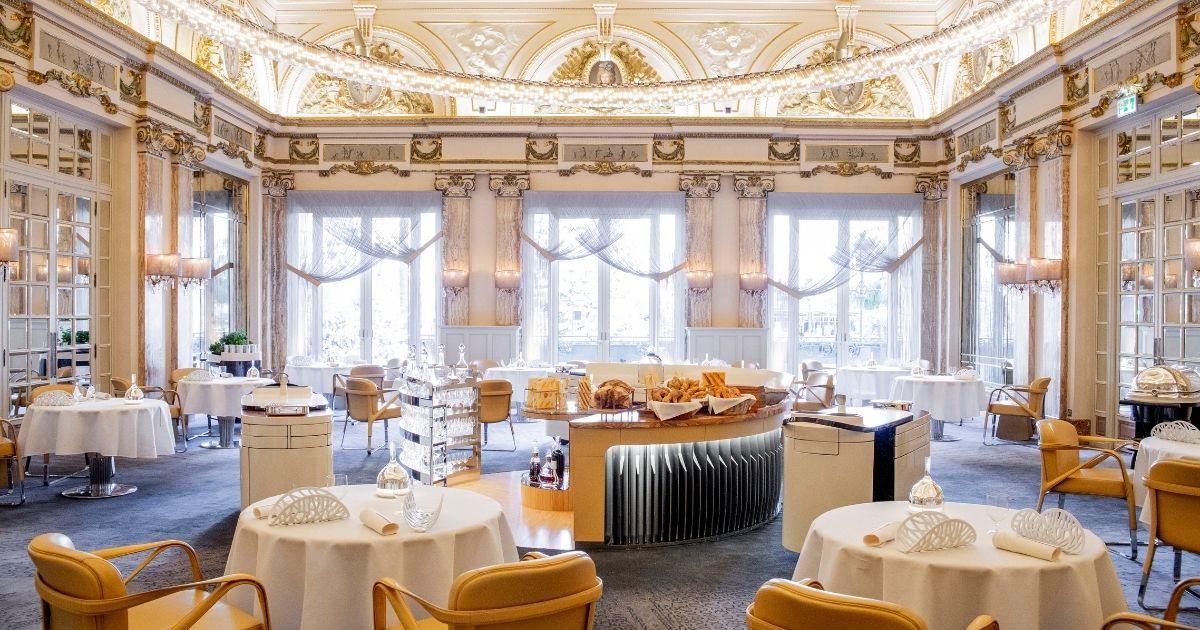 The dining room at Le Louis XV in Monaco
