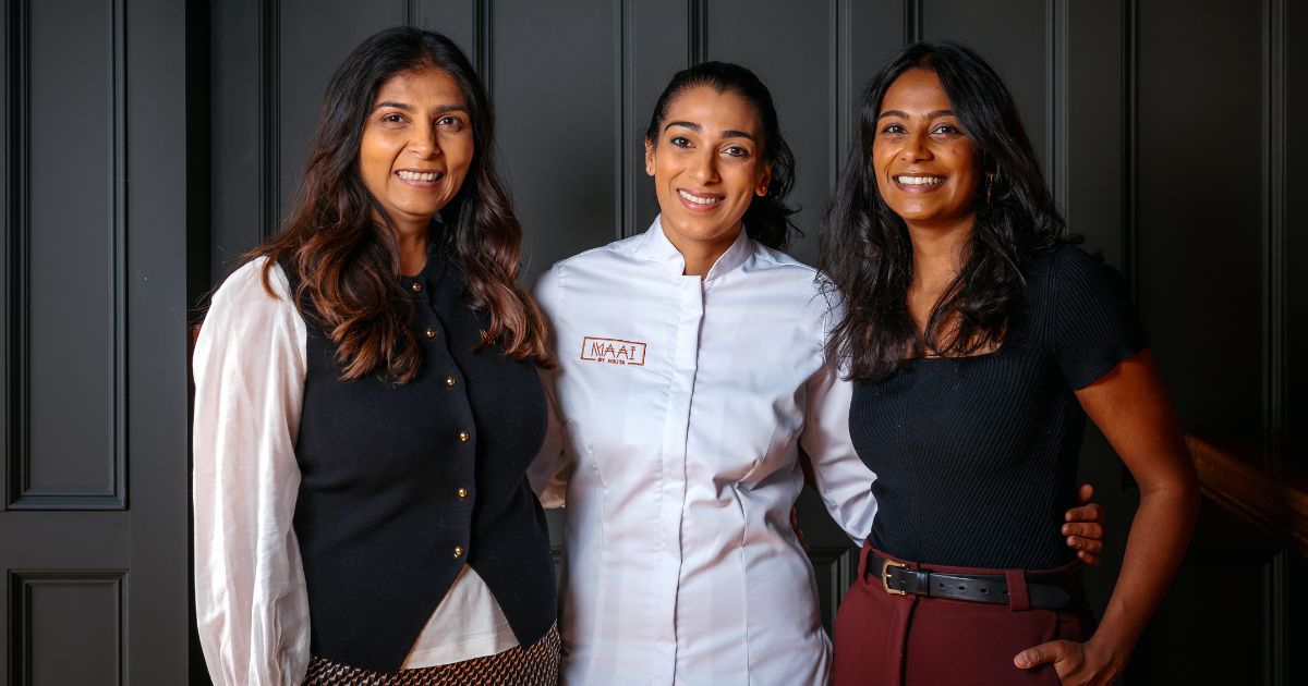 NIkita Pathakji with her mum Rima and sister Isha