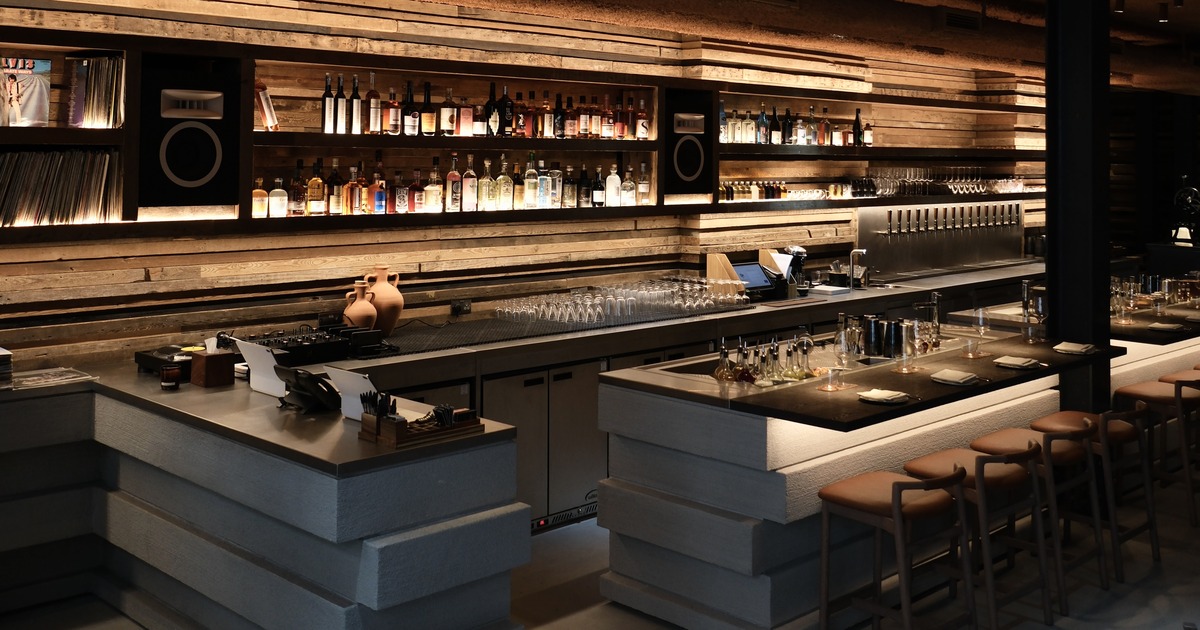 Room 86 bar