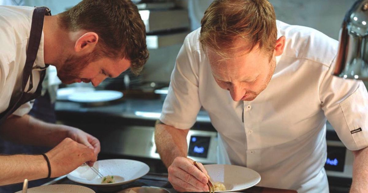 Scott John-Hodgson and Kenny Atkinson plating dish