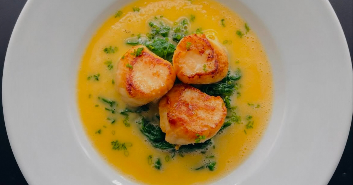 Scallops and beurre blanc