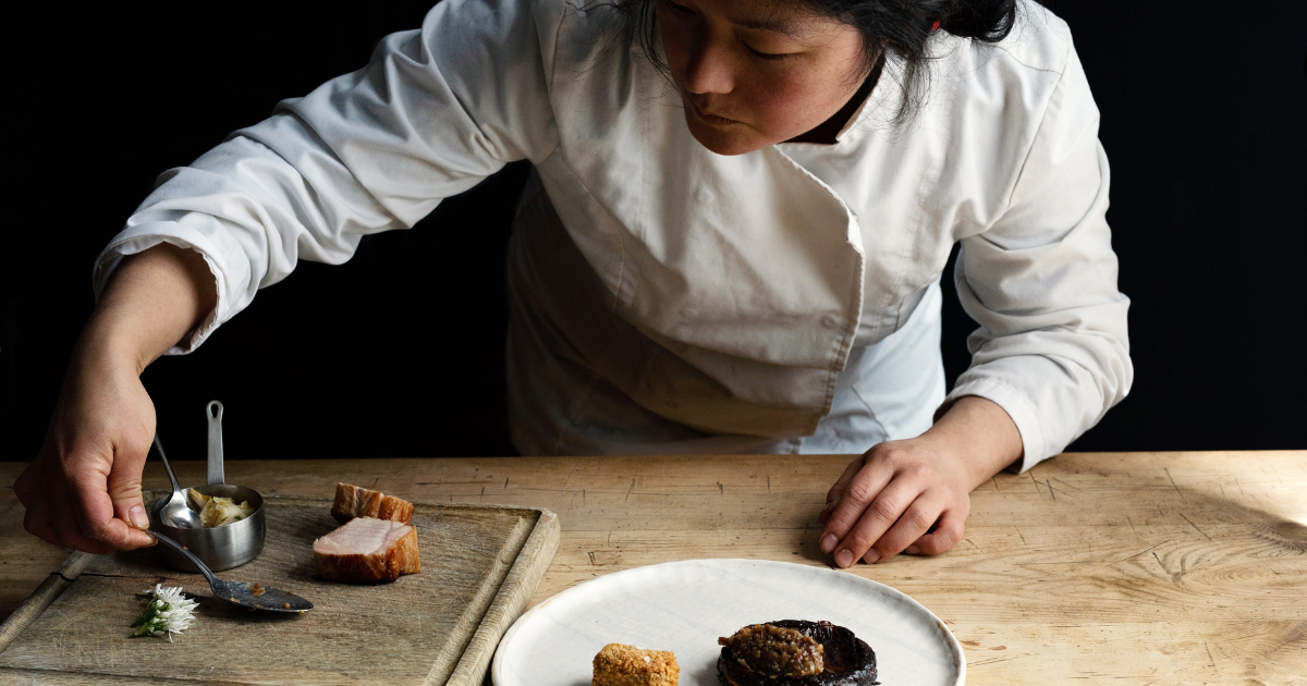 Nina Matsunaga at The Black Bull